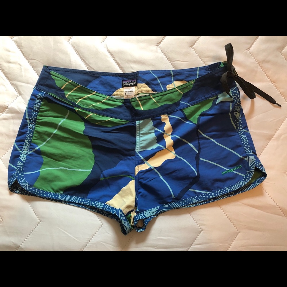 Blue floral Patagonia board shorts, women’s 10